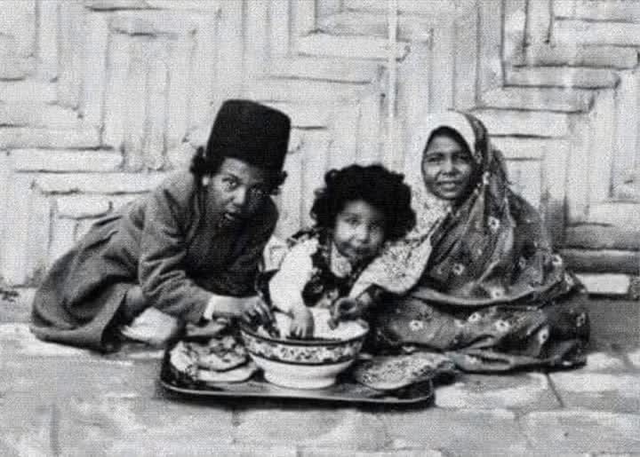 پرونده:ایران در دوران قاجاریه۳.jpg