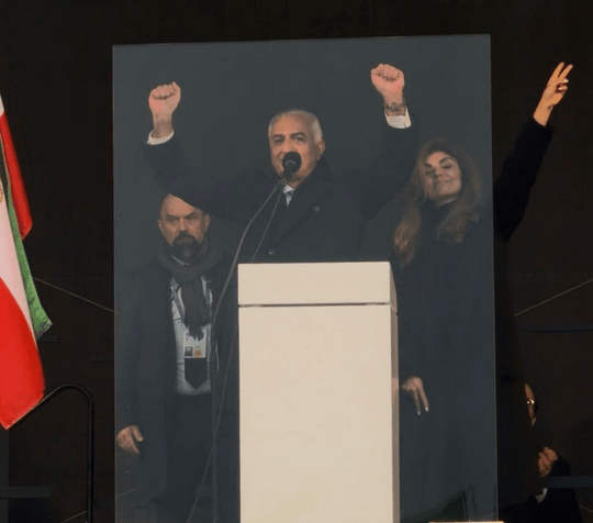 پرونده:رضا پهلوی5.png