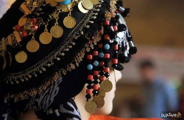 پرونده:سربند زنان کرد2.jpg