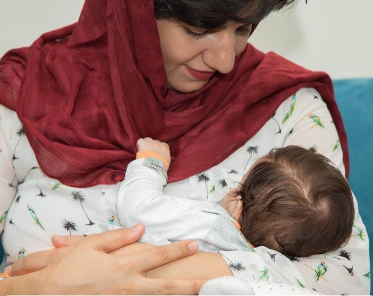 پرونده:شیردهی مادر.jpg