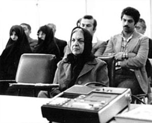 حضور فرخ‌رو پارسای در دادگاه انقلاب اسلامی