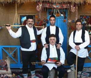 مردان گیلکی با پوشش محلی