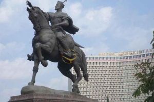 مجسمه تیمور