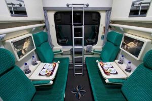 لژ خانوادگی قطار