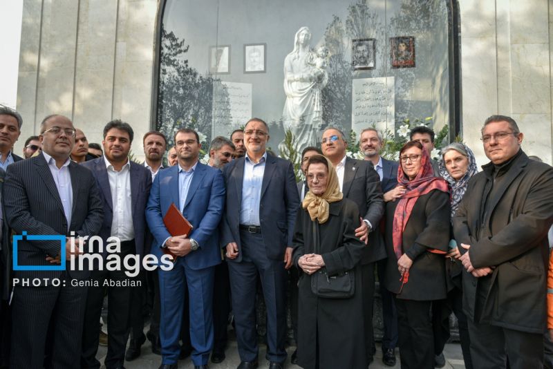 پرونده:ایستگاه متروی مریم مقدس۸.jpg