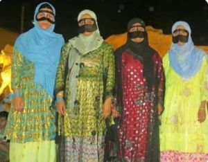 زنان ساکن جزیره خارک با پوشش محلی