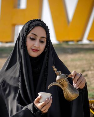 زن عرب خوزستانی با چادر عربی