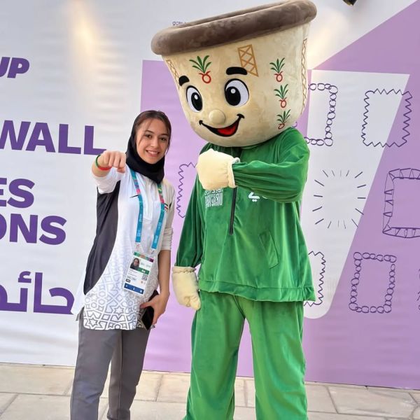 پرونده:فرشته حسن زاده3.jpg