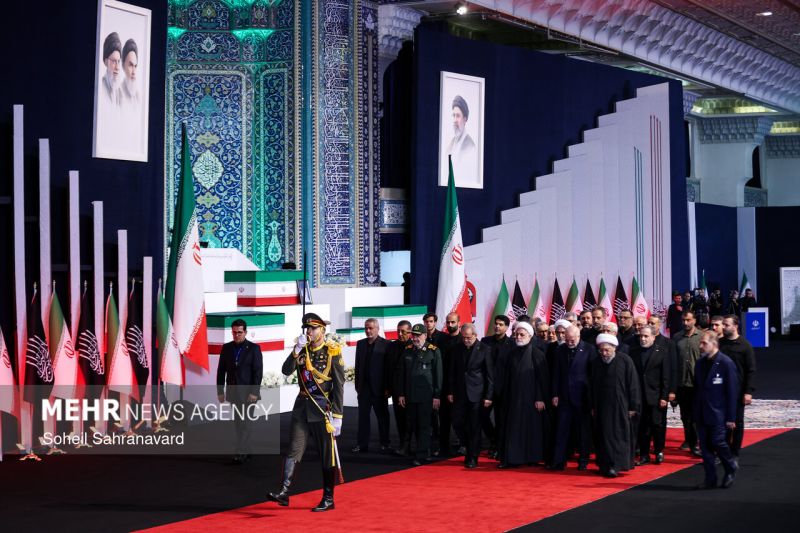 پرونده:مراسم ادای احترام.jpg