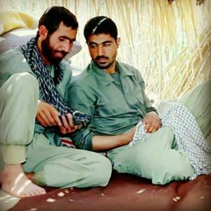 قاسم سلیمانی و خلیل مطهرنیا از فرماندهان ایران در جنگ ایران و عراق