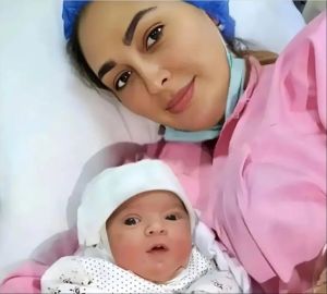 الهام حمیدی و فرزندش