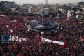 جمعیت حاضر در تشییع رهبری در میدان انقلاب تهران