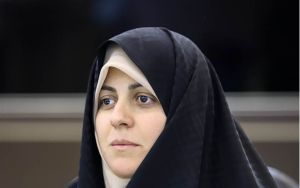 فائزه کاشانیان