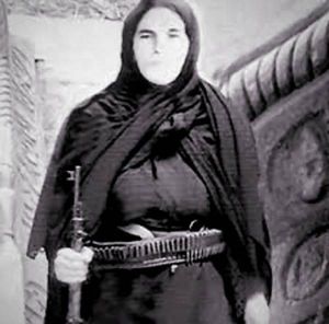 بی‌بی‌‌مریم بختیاری با اسلحه در دست