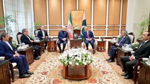 دیدار هیئت مذاکره‌کننده ایران به ریاست محمدباقر قالیباف با شهباز شریف