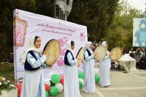 جشن روز دختر در باغ غدیر اصفهان