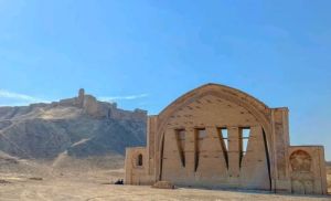 سر طاق قلعه تاریخی شهر بست